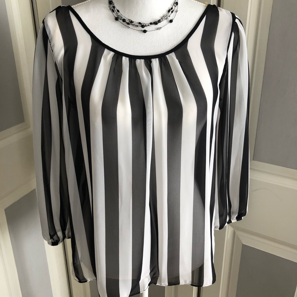 🖤Black & White Stripe Bow Blouse🖤